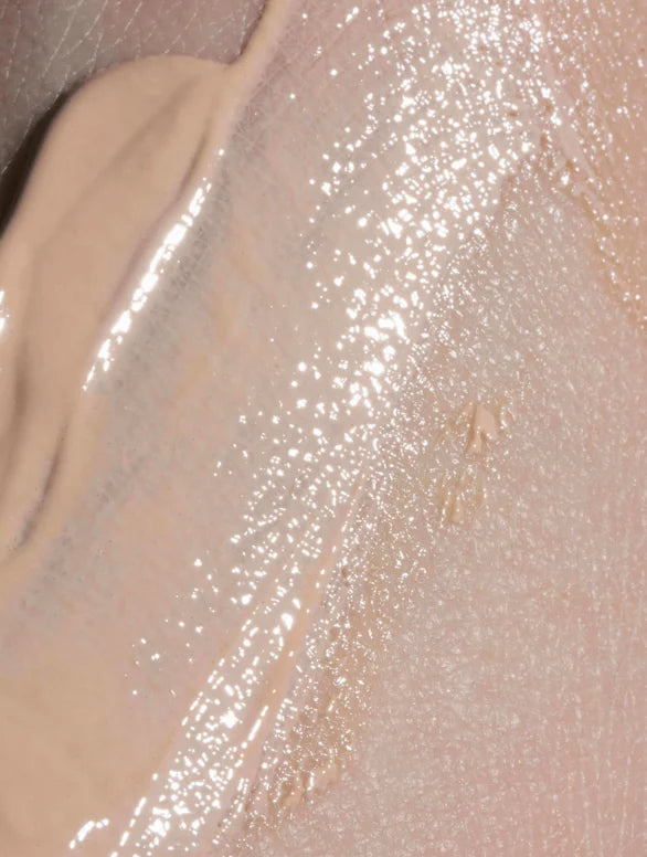 Sanfter Gesichtsreiniger für strahlende Haut ohne Spannungsgefühl. Leicht schäumender Cleanser mit Aloe Vera für ein frisches, sauberes Hautgefühl. Gentle foaming face cleanser for glowing skin. Hydrating facial wash that leaves skin clean, refreshed, and never stripped.