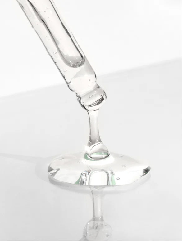 Glow Serum Hautpflege, Bioaktives Gel Serum, Präbiotisches Serum, Mikrobiom Hautpflege, Luxus Serum Glow, Feuchtigkeit spendendes Serum, Bioactive gel serum, Prebiotic glow drops, Hydrating luxury serum, Microbiome skincare, Radiance face serum, Premium glow skincare